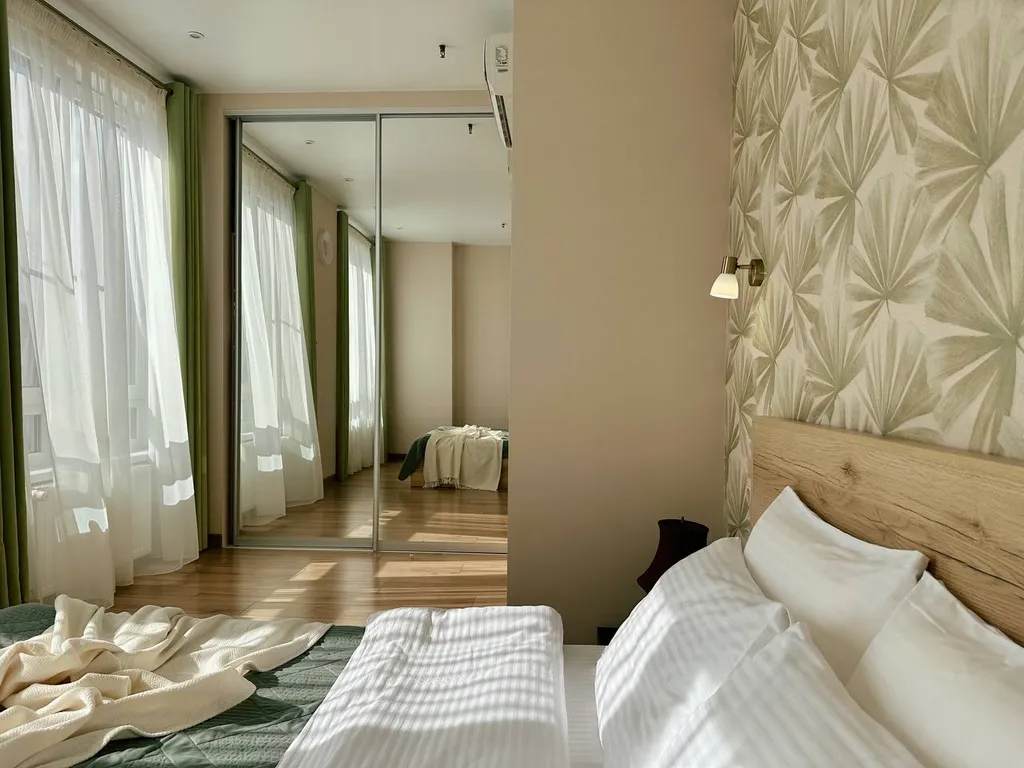 3-комнатные просторные апартаменты в центре города