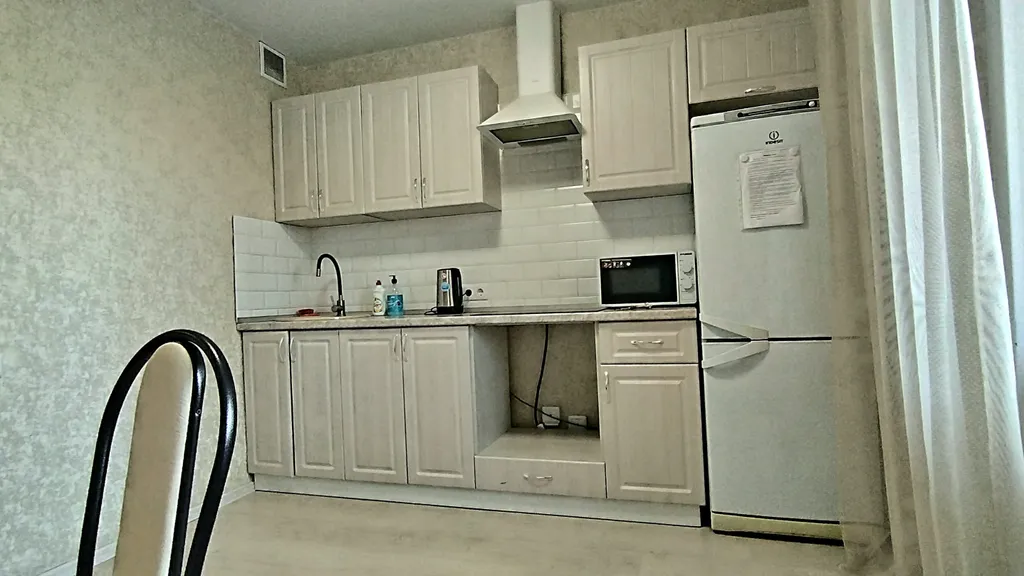 Уютная квартира с современным классическим ремонтом для встреч