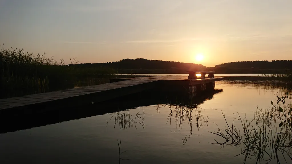 Новый современный коттедж рядом с озером