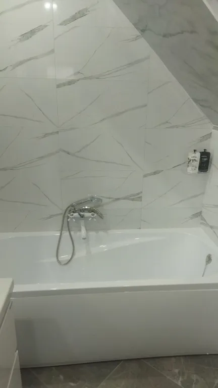 Дом с уютным двориком в тихом районе