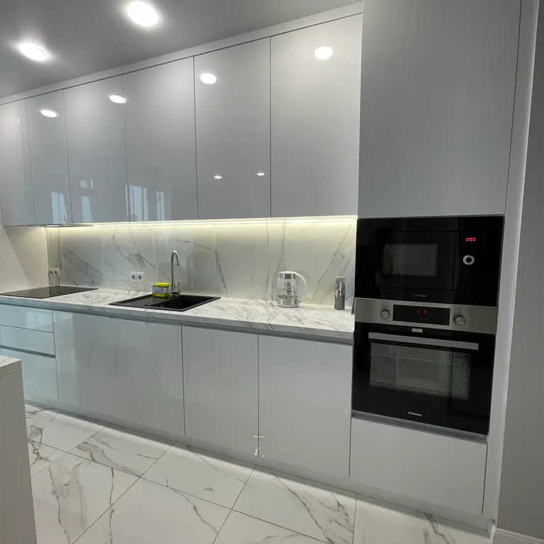 Квартира с красивым видом на вечерний Минск мир