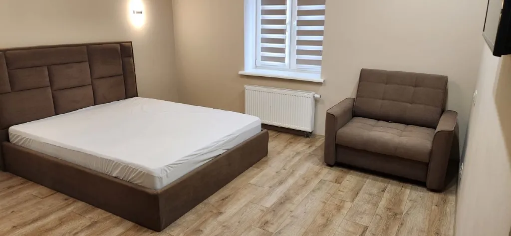 Новый дом с баней и бассейном у озера