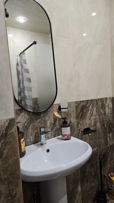 Просторная квартира в новом доме с новой мебелью