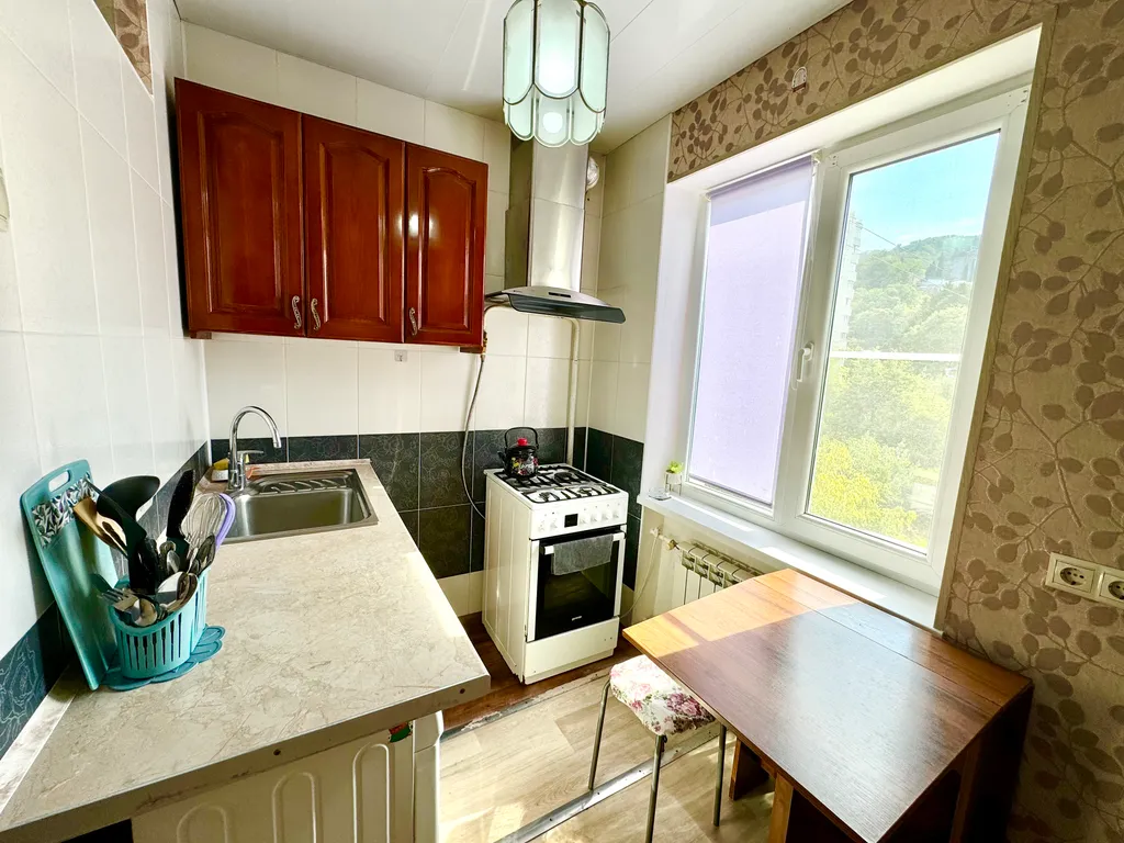 Двухкомнатная квартира первый дом от моря