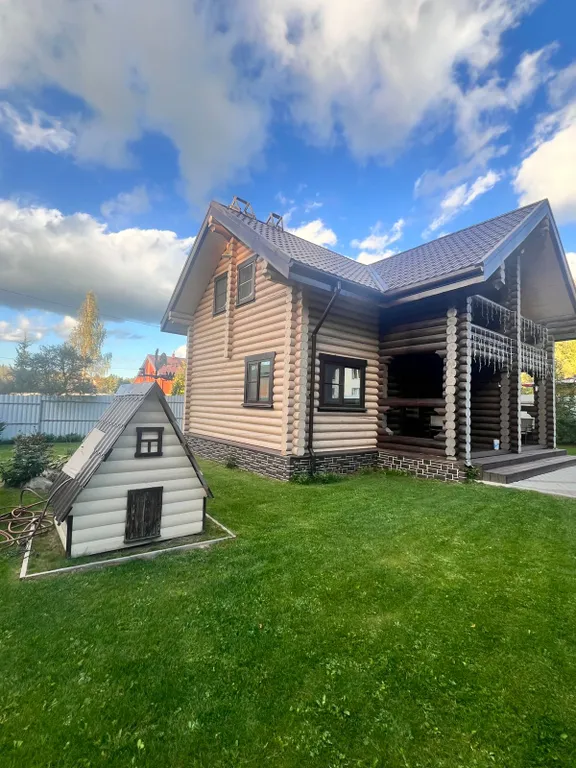 Коттедж Хаски дом — Разметелево