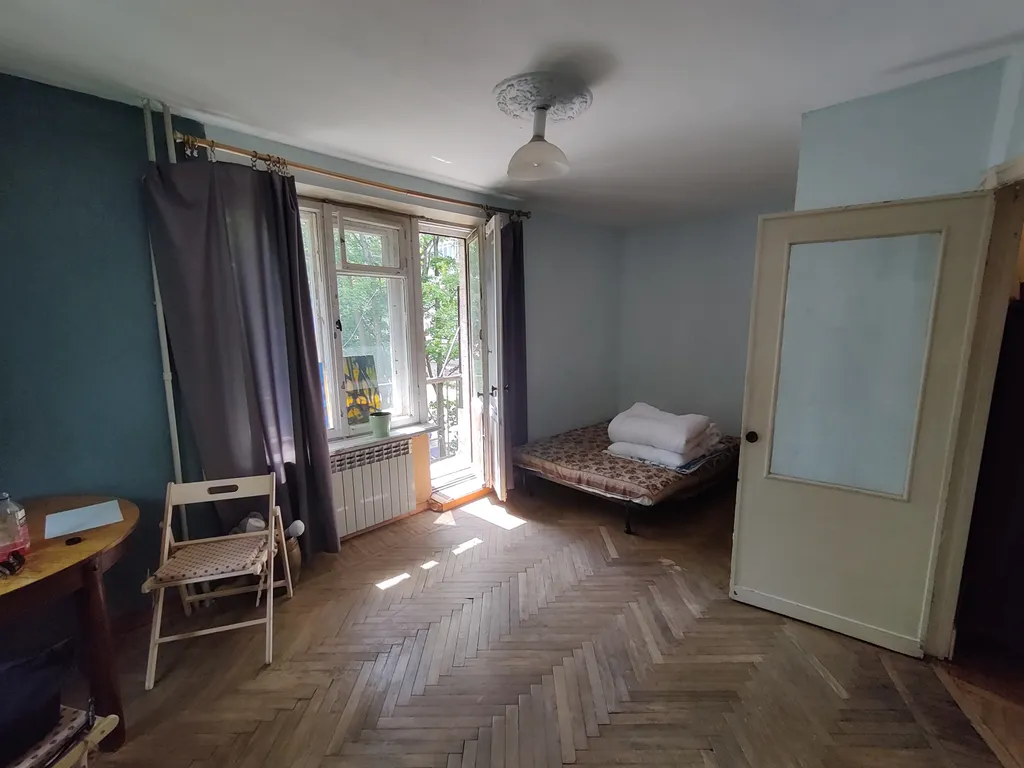 Маленькая квартира с балконом