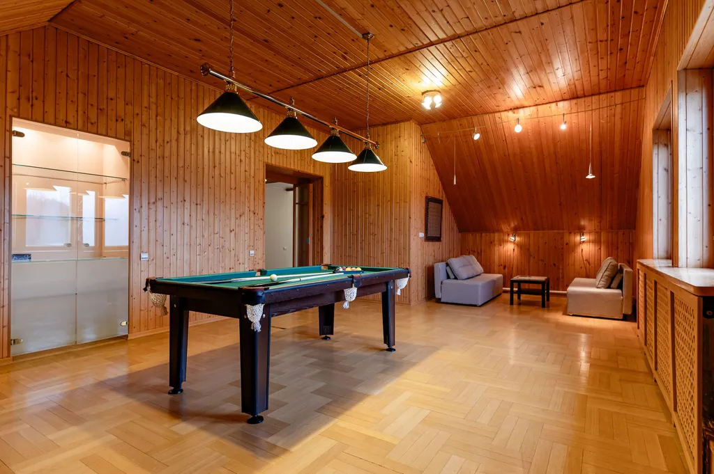 Отличный дом с бассейном и сауной