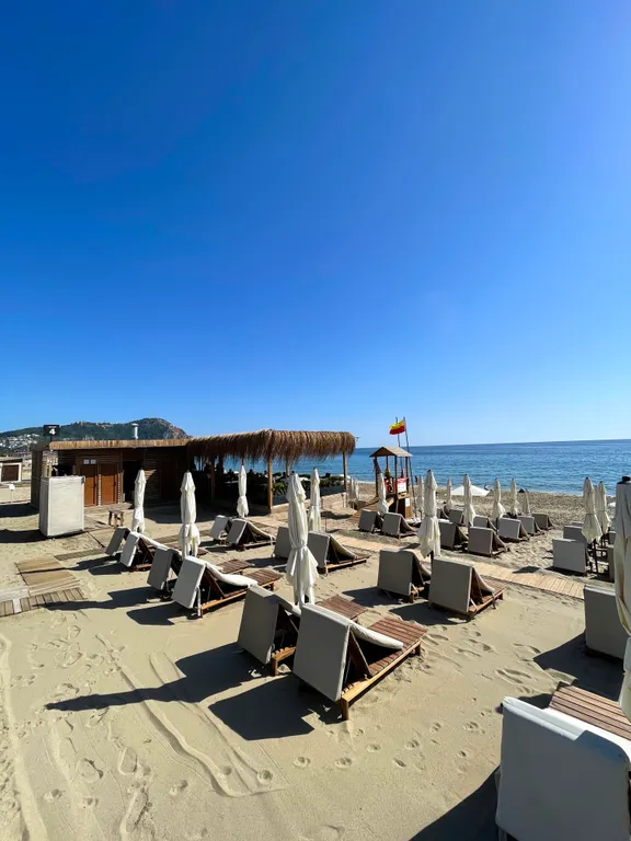 SA Apartments! Luxury 2bd Flat 350m to the Cleopatra Beach