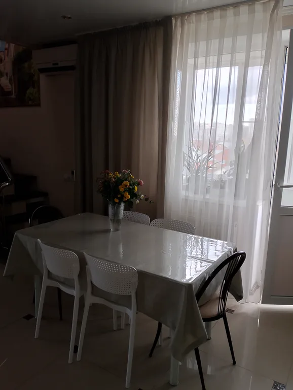 Просторная квартира в трёх кварталах от парка Галицкого