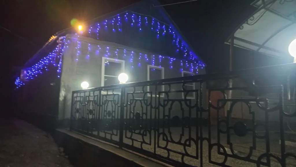 Коттедж 4-комнатный Дом — аренда посуточно в Каменск-Шахтинский