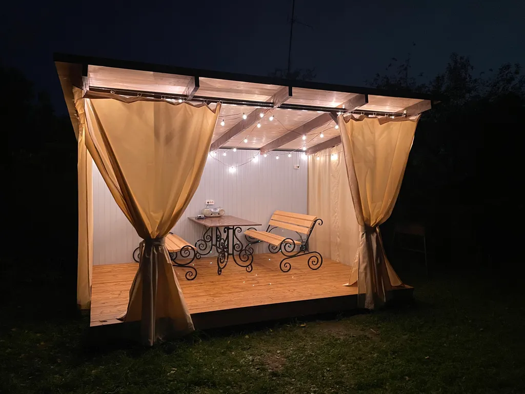 Уютный дом у реки в стиле прованс