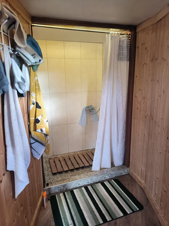 Купольный дом на домашней ферме