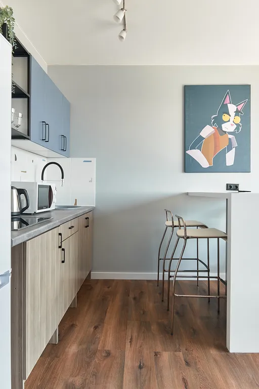 Студия с панорамным видом на город