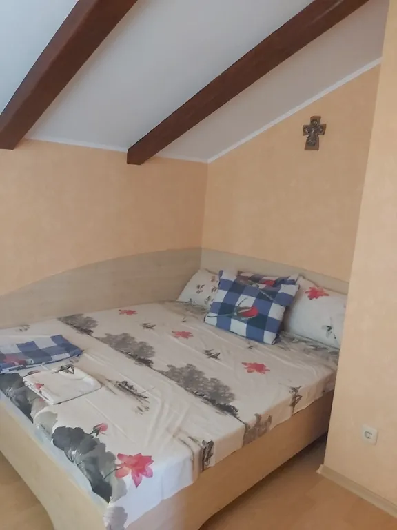 Уютная двухкомнатная квартира с видом на море