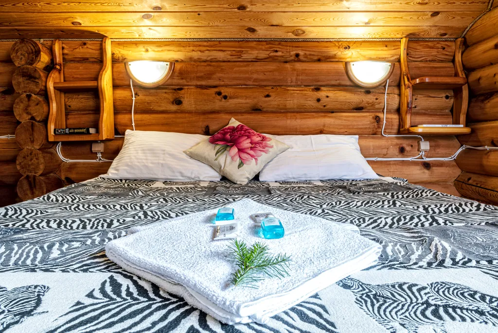 Double Delux Room с двуспальной кроватью и балконом