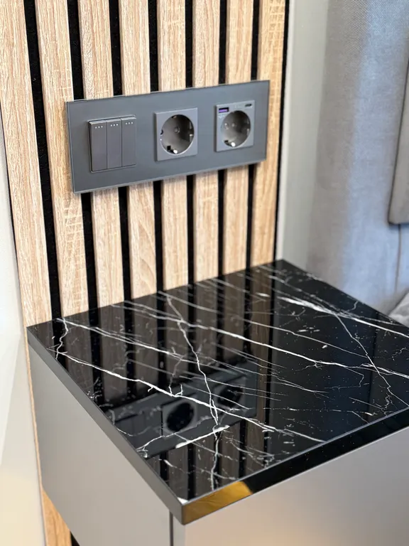 Дизайнерская студия на берегу моря