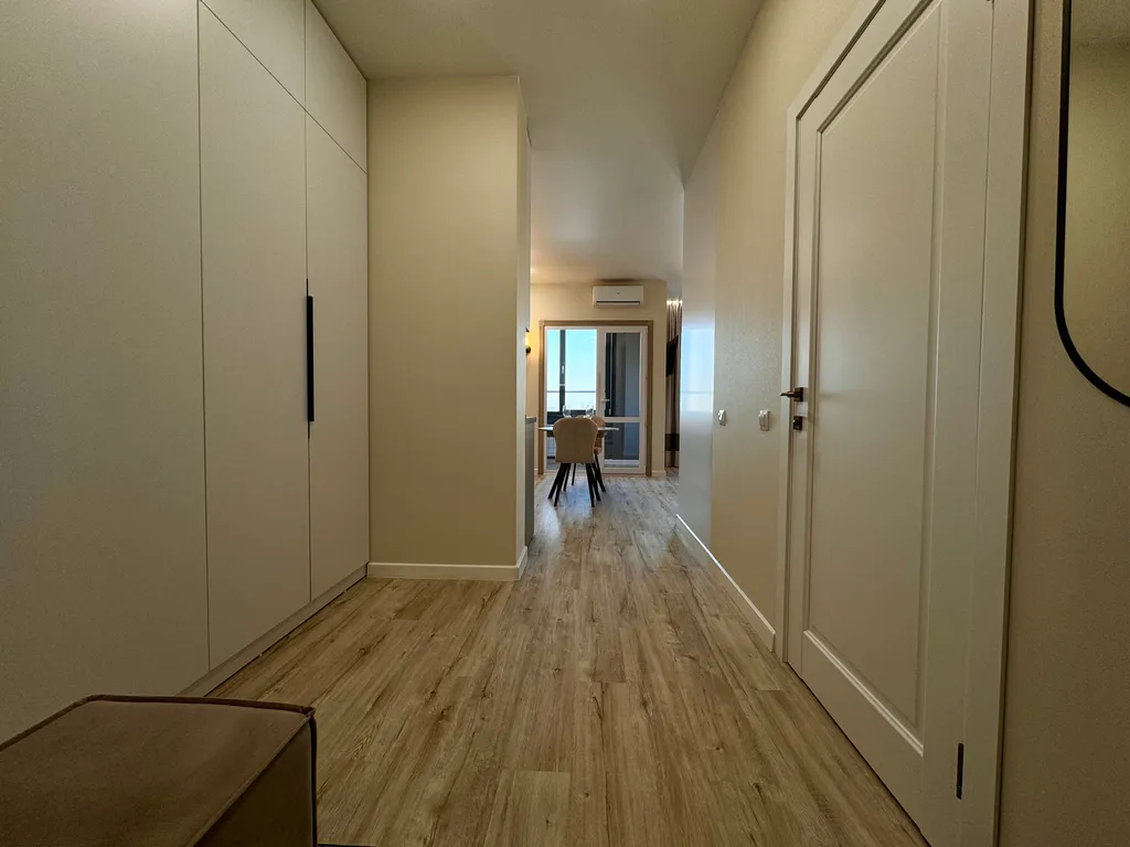 Роскошная квартира у ТРЦ Аура в новом доме