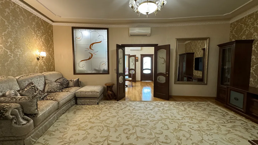 Квартира у цирка