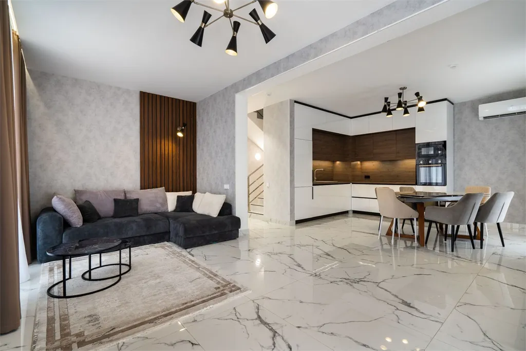 6-комнатный Дом