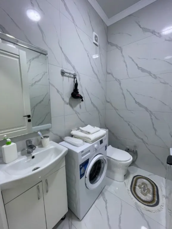 Квартира 1-комнатная квартира рядом с Мегой с видом на горы — Алматы