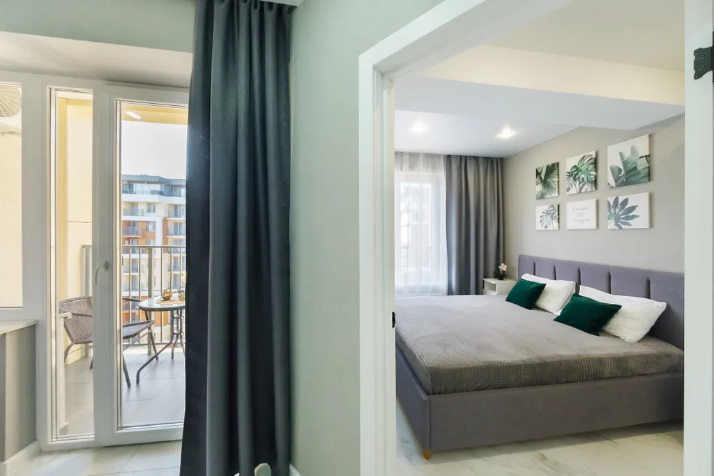 Евродвушка, балкон, вид на море