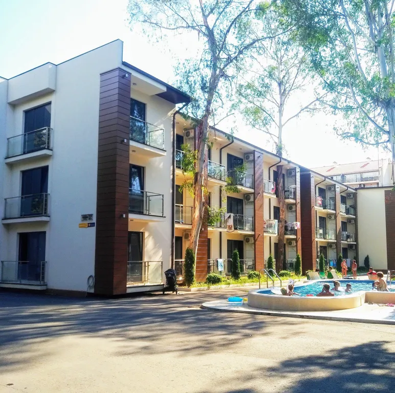 Квартира Квартира Апартамент Мадрид с бассейном — Адлер