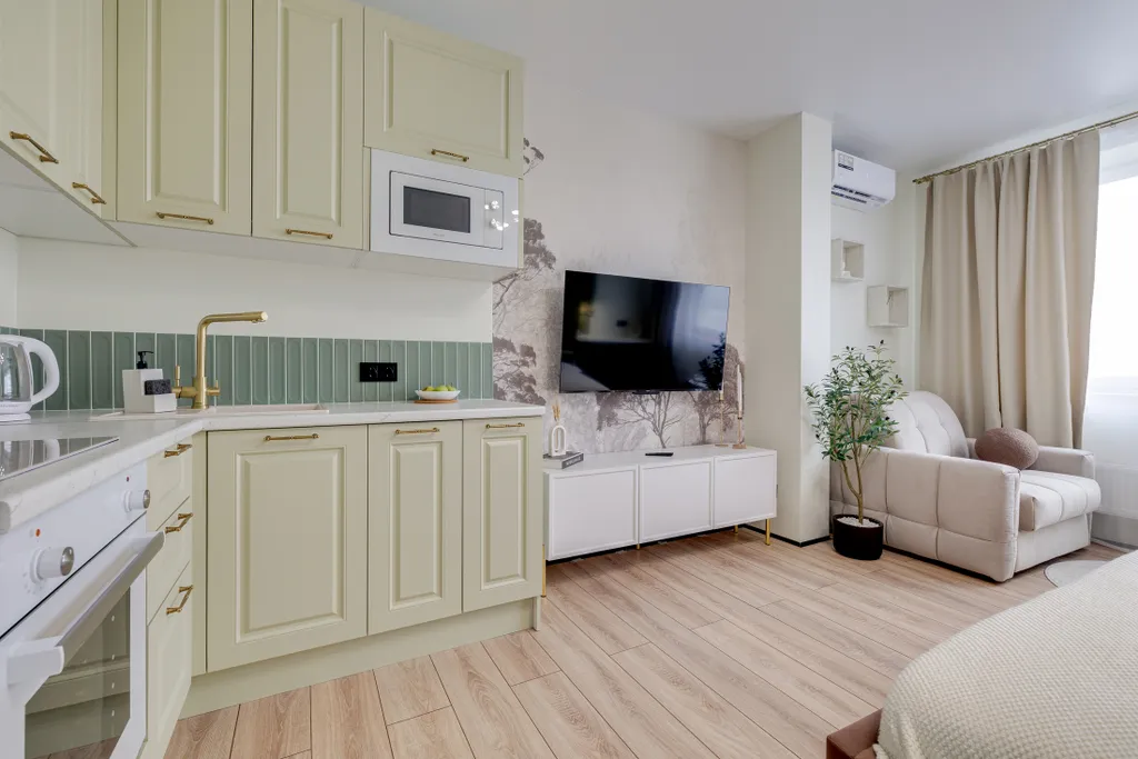 Студия на бульваре