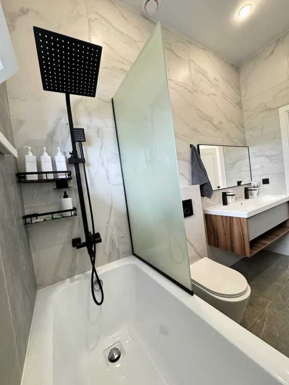 Новый дом с баней