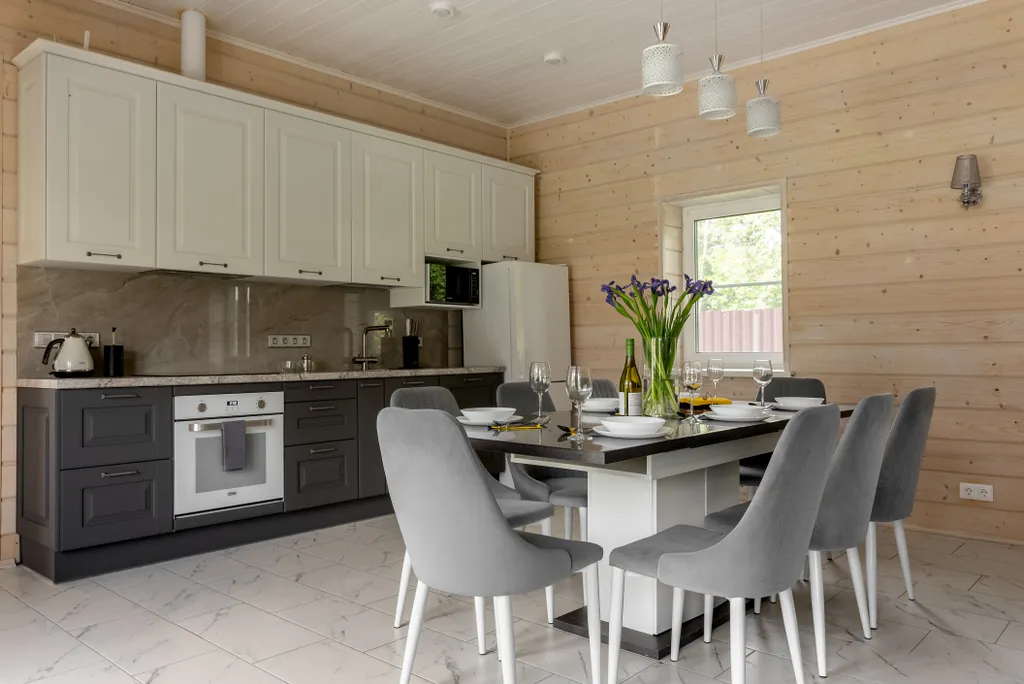 Уютный новый коттедж у озера