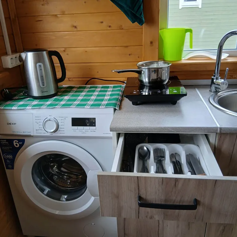 Небольшой дом на острове