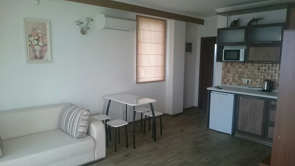 Квартира с евроремонтом и шикарным видом на море, горы, город