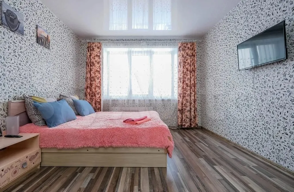 Квартира Уютная квартира рядом с МНТК Федорова и СК Заря — Новосибирск