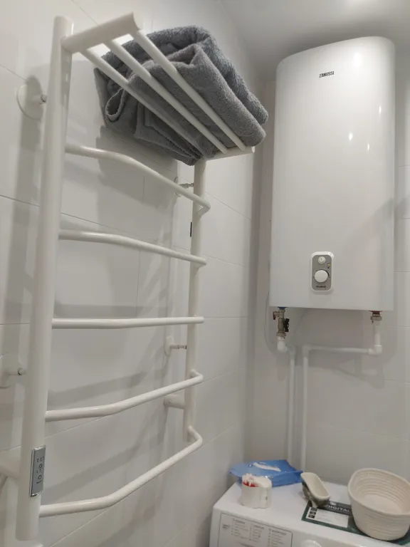 Современная квартира на берегу озера