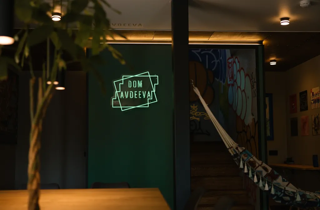 Дом из металлических морских контейнеров