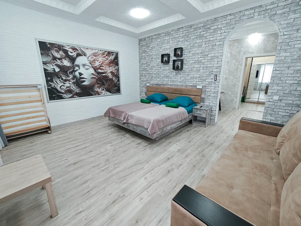 Новая дизайнерская 1-комнатная квартира в центре — аренда посуточно в Шахты