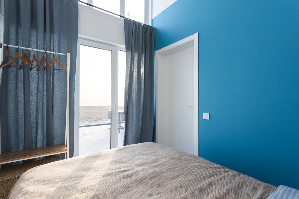 Скандинавский дом с террасой и панорамным видом на водохранилище