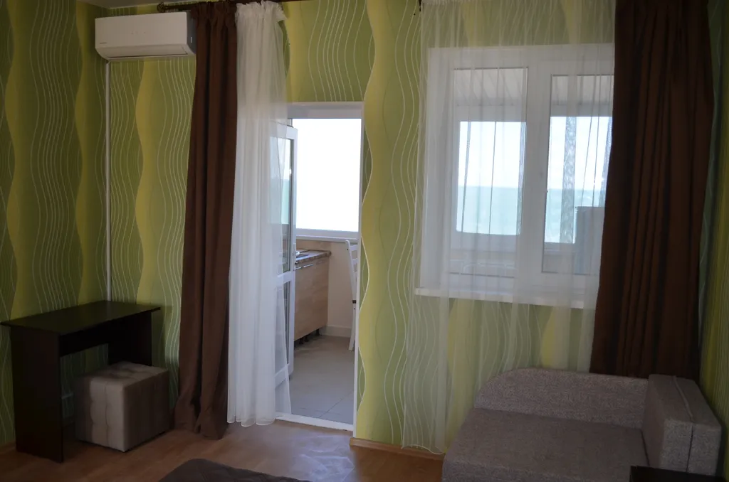 Комната с видом на море со всеми удобствами и отдельным входом