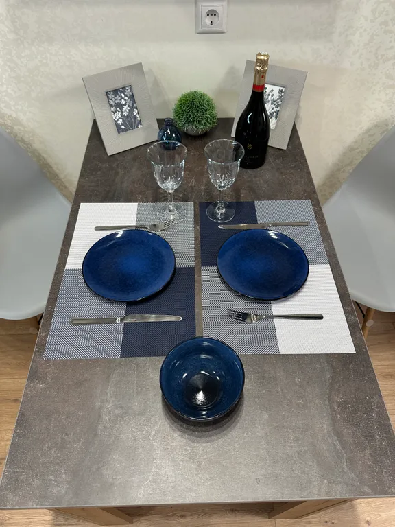 Шикарные апартаменты евро-2 в новом доме в Приокском от собственника