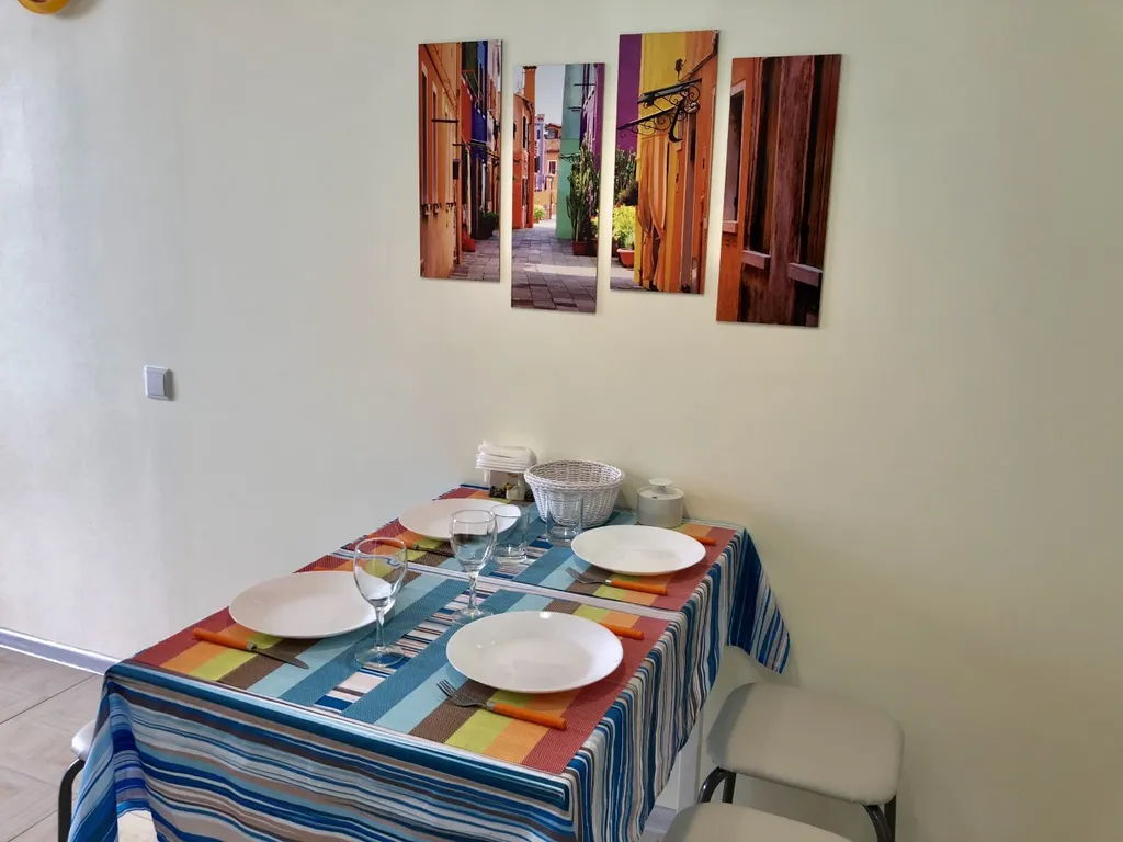 Квартира Квартира Дизайнерская прелестная евродвушка на берегу моря — Геленджик