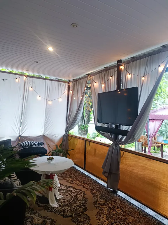 Домик в Лениском на берегу озера