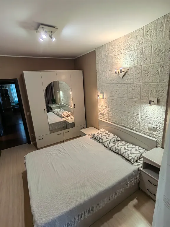 Трёхкомнатная квартира 15 минут до моря