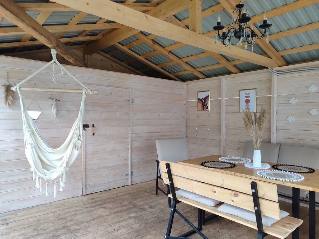 Дом на берегу реки №1