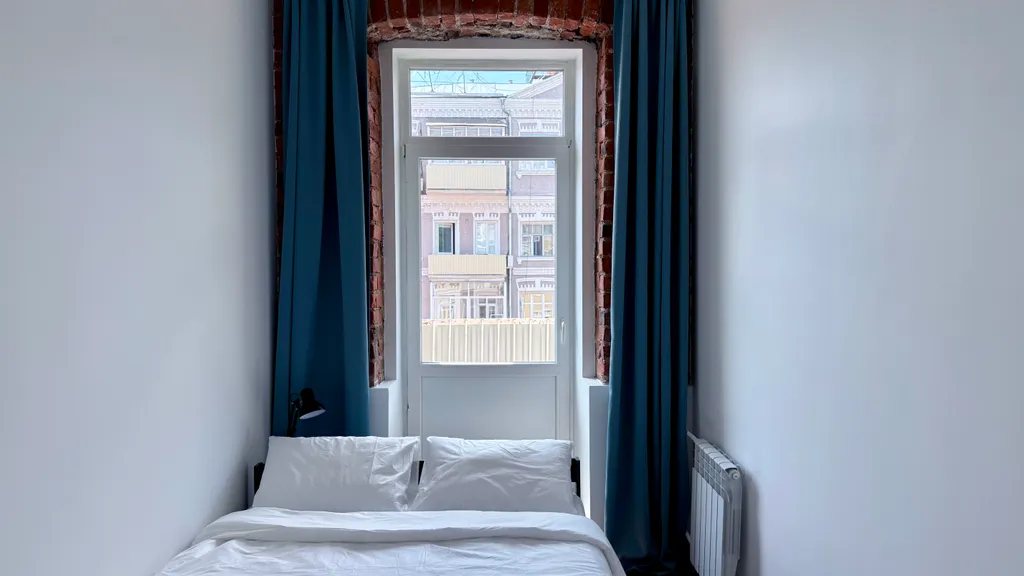 Уютная комната в стиле Лофт у метро Парк Культуры