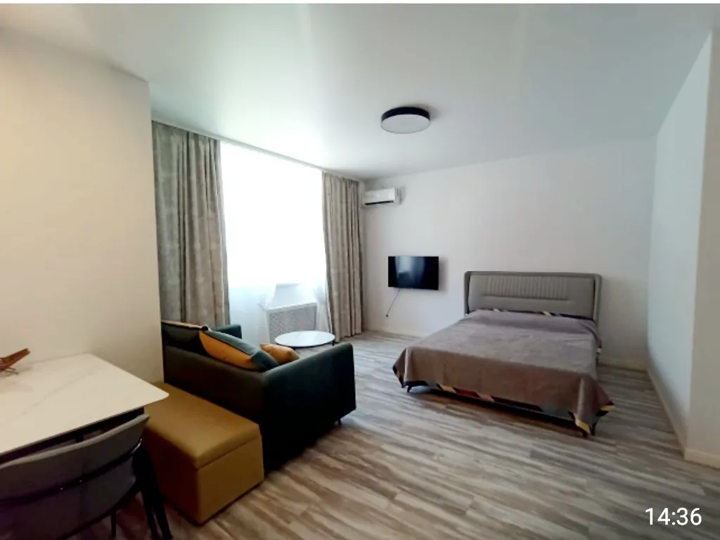 Красивая студия на Нахимовской