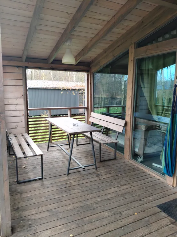 Дом с березами