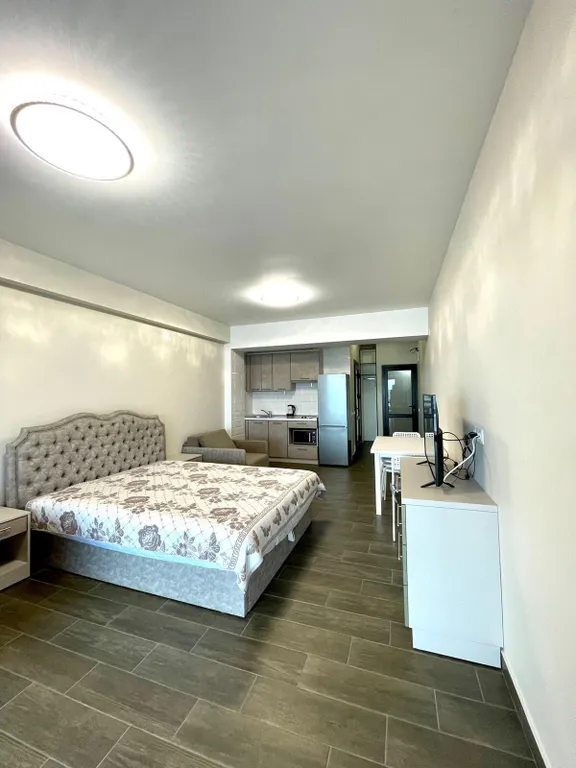 Эллинг на берегу моря