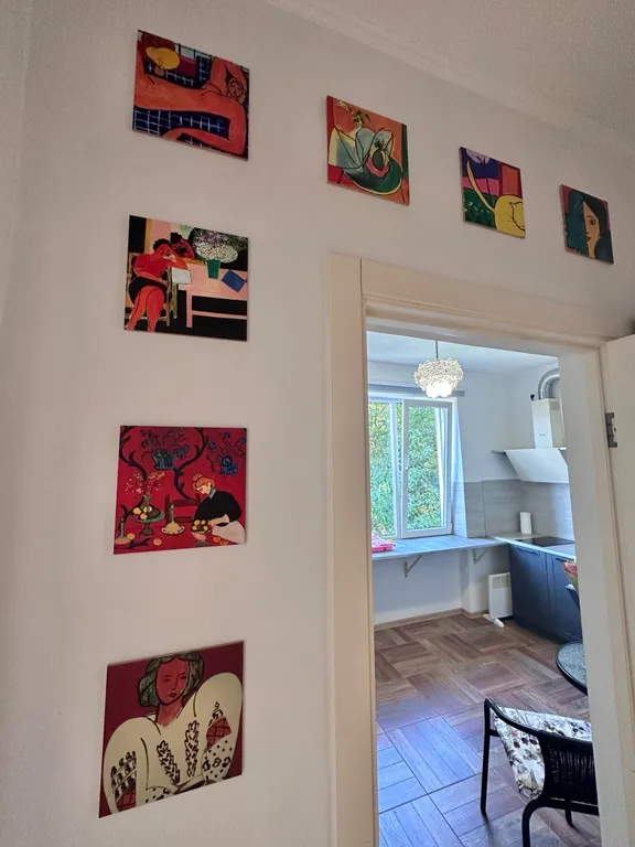 Апартаменты "Матисс" в 300 м от песчаного пляжа,балкон с видом на море