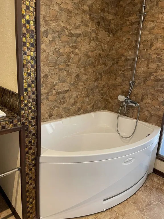 Студия с видом на лес