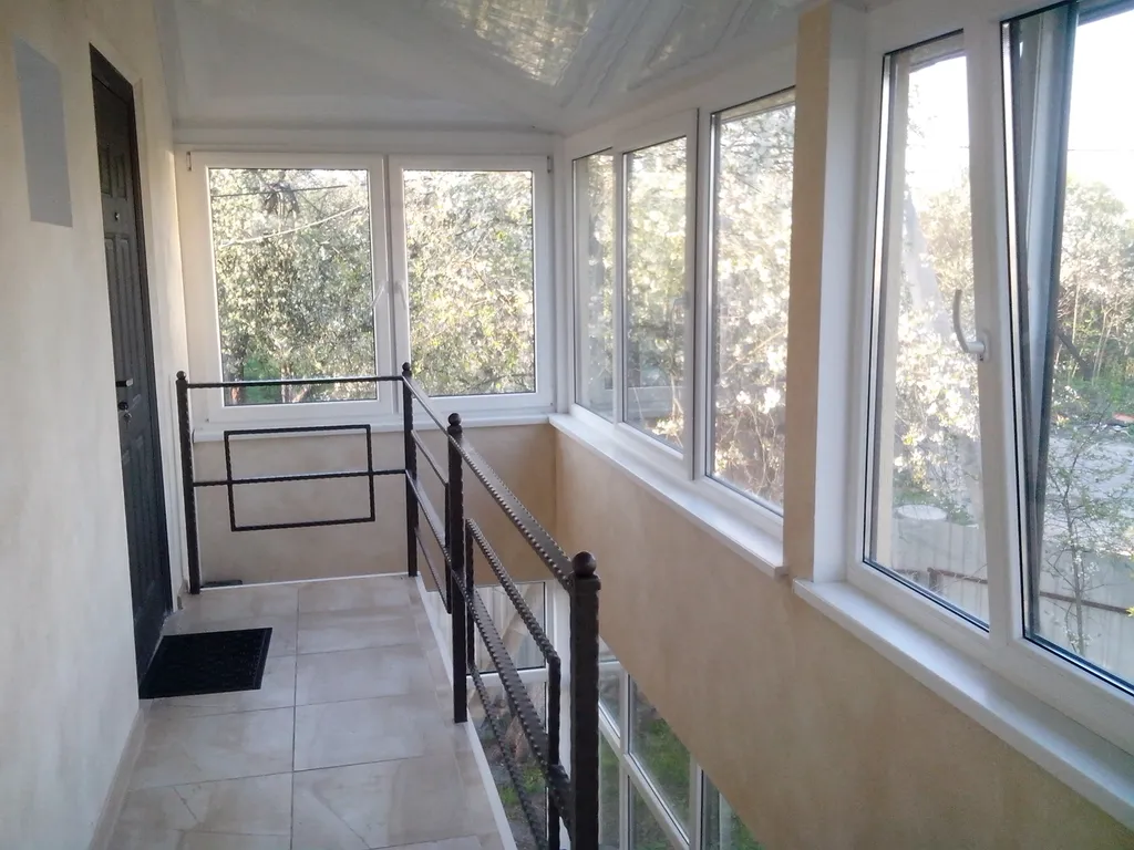 Квартира Квартира 2-х кв. в коттедже, закрытая парковка, центральная часть города — Калининград