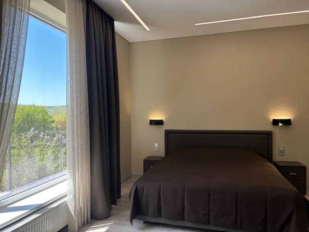 Уединенная вилла в окружении гор на Черноморском побережье